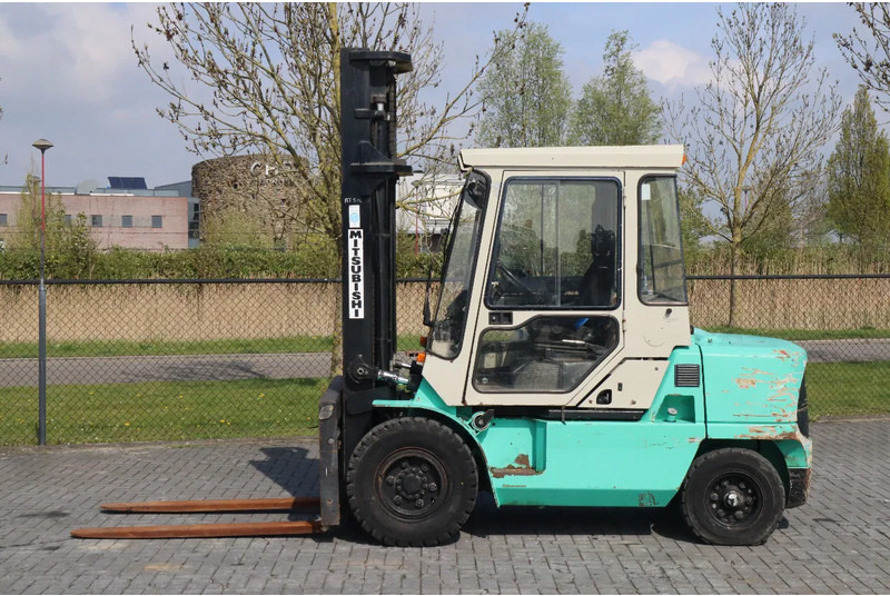 Mitsubishi FD45K | FORK SPREADERS | SIDESHIFT | DUPLO - Carretilla elevadora diésel: foto 1 Mitsubishi FD45K | FORK SPREADERS | SIDESHIFT | DUPLO - Carretilla elevadora diésel: foto 1