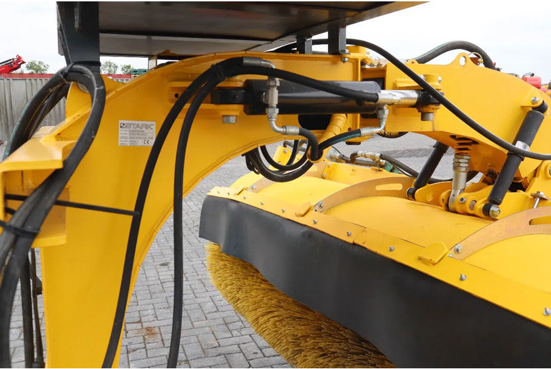 STARK RSW 3000 S | SWEEPER | BRUSH | KEHRMASCHINE | WATER SPRAY - Barredora cucharón: foto 5 STARK RSW 3000 S | SWEEPER | BRUSH | KEHRMASCHINE | WATER SPRAY - Barredora cucharón: foto 5