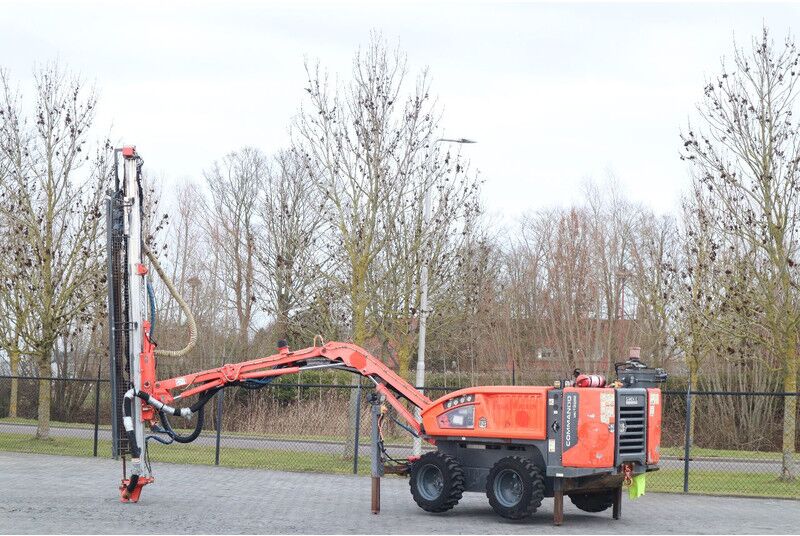 Sandvik COMMANDO DC130 Ri | SURFACE DRILLING RIG | REMOTE - Perforadora: foto 3 Sandvik COMMANDO DC130 Ri | SURFACE DRILLING RIG | REMOTE - Perforadora: foto 3