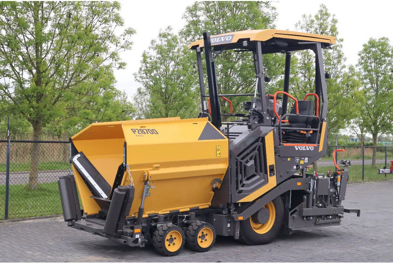 Volvo P2870 D ABG | ASPHALT PAVER | NEW / UNUSED | BOMAG BF300 - Construcción de carreteras: foto 2 Volvo P2870 D ABG | ASPHALT PAVER | NEW / UNUSED | BOMAG BF300 - Construcción de carreteras: foto 2