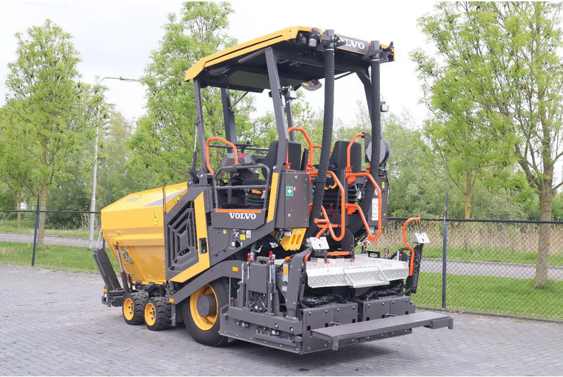 Volvo P2870 D ABG | ASPHALT PAVER | NEW / UNUSED | BOMAG BF300 - Construcción de carreteras: foto 3 Volvo P2870 D ABG | ASPHALT PAVER | NEW / UNUSED | BOMAG BF300 - Construcción de carreteras: foto 3