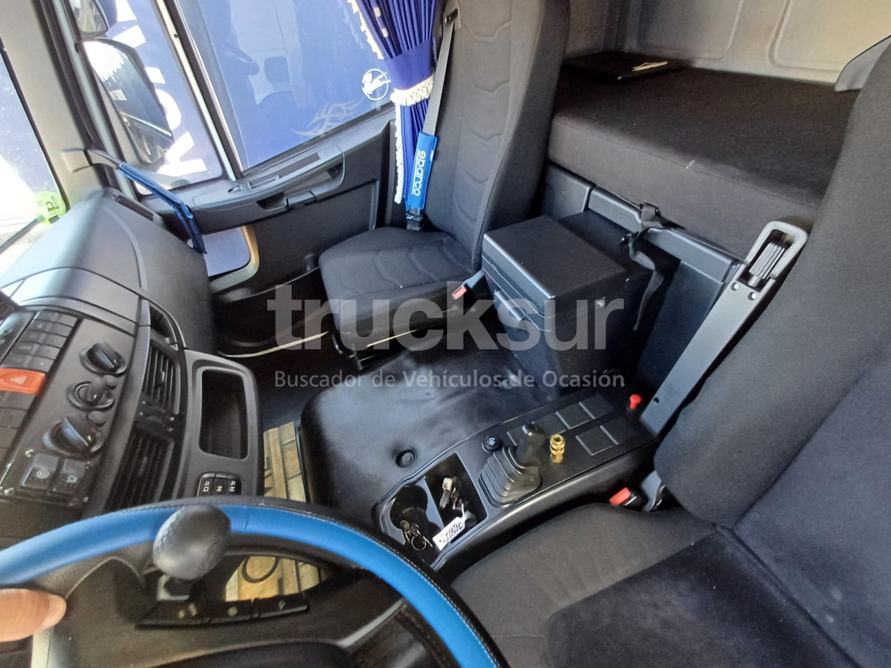 Foto del interior 1: Leasing de IVECO EUROCARGO ML 180E32/FP IVECO EUROCARGO ML 180E32/FP