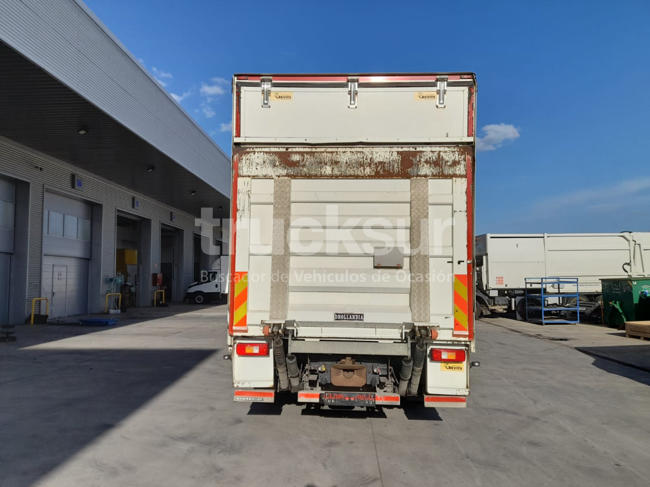 RENAULT D320.26 ejes 6x2*4 - Camión lona: foto 5 RENAULT D320.26 ejes 6x2*4 - Camión lona: foto 5