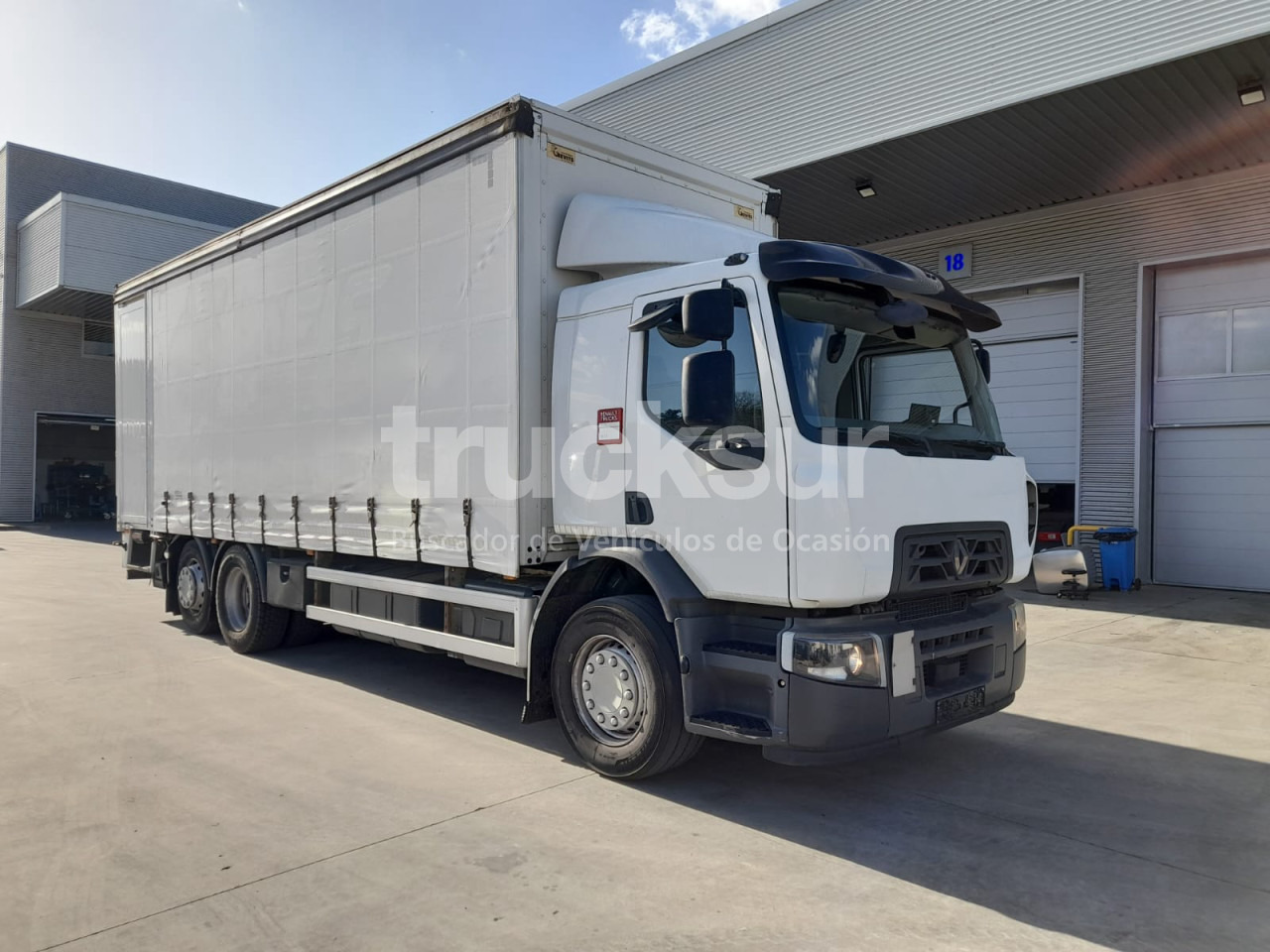 RENAULT D320.26 ejes 6x2*4 - Camión lona: foto 2 RENAULT D320.26 ejes 6x2*4 - Camión lona: foto 2