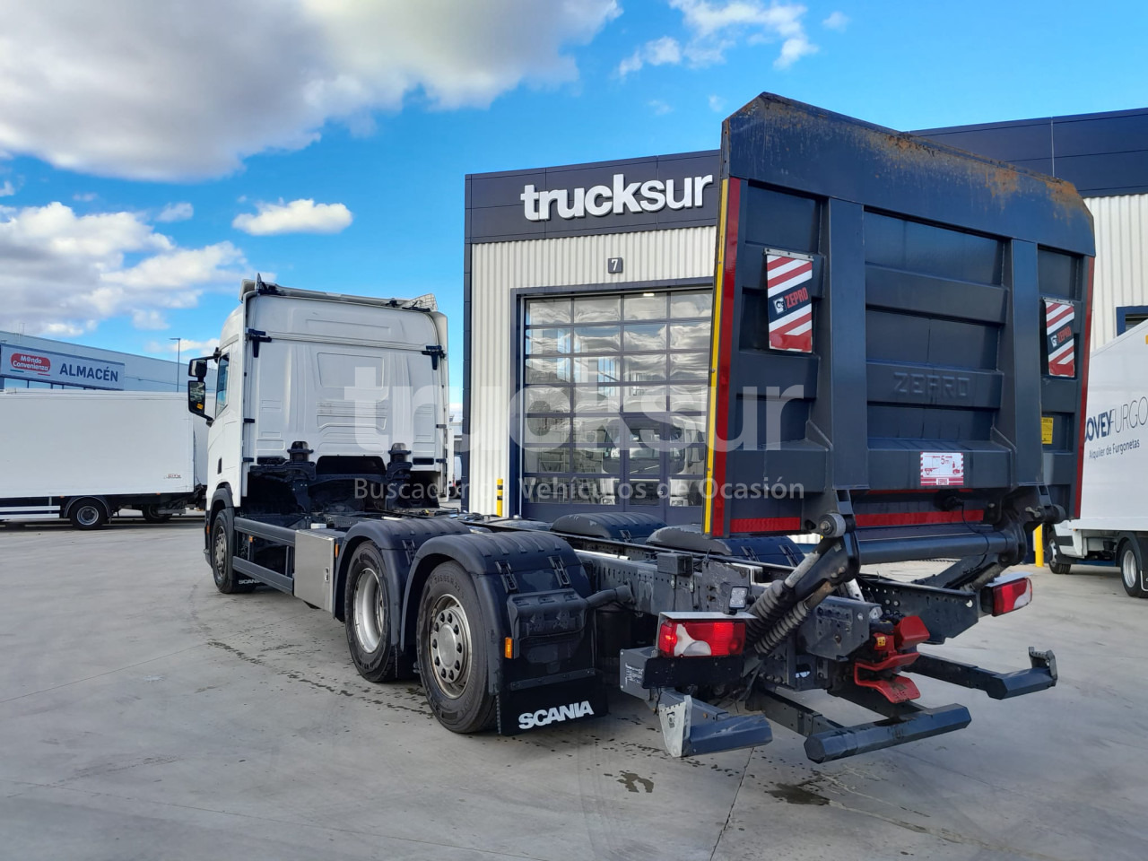 SCANIA R450.26 ejes 6x2*4 - Camión chasis: foto 3 SCANIA R450.26 ejes 6x2*4 - Camión chasis: foto 3