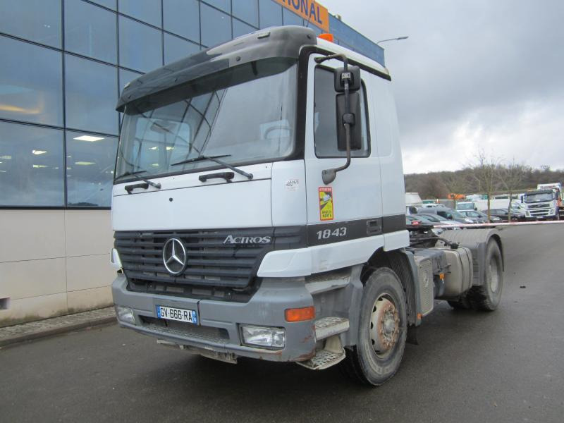 Mercedes Actros 1843 - Cabeza tractora: foto 1 Mercedes Actros 1843 - Cabeza tractora: foto 1