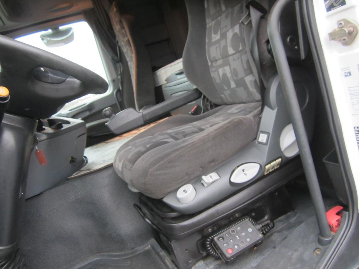 Cabeza tractora Mercedes Actros 2651: foto 15