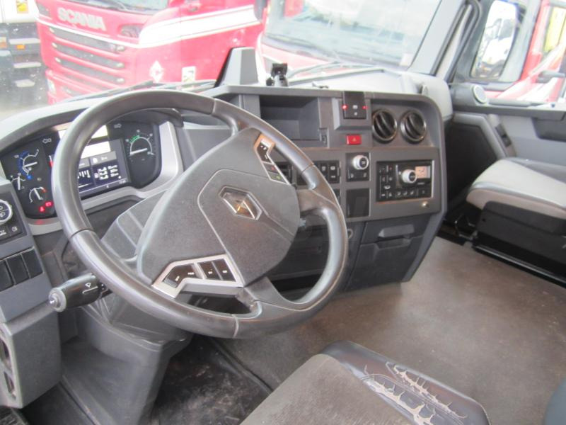 Foto del interior 1: Cabeza tractora Renault Gamme T 480
