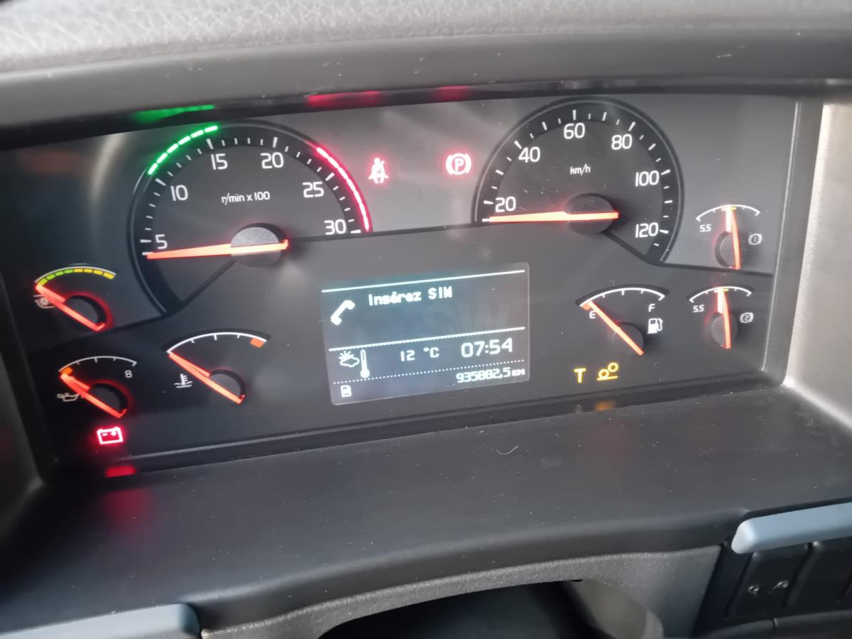 Camión caja abierta Volvo FH: foto 8