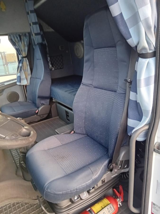 Camión caja abierta Volvo FH: foto 7