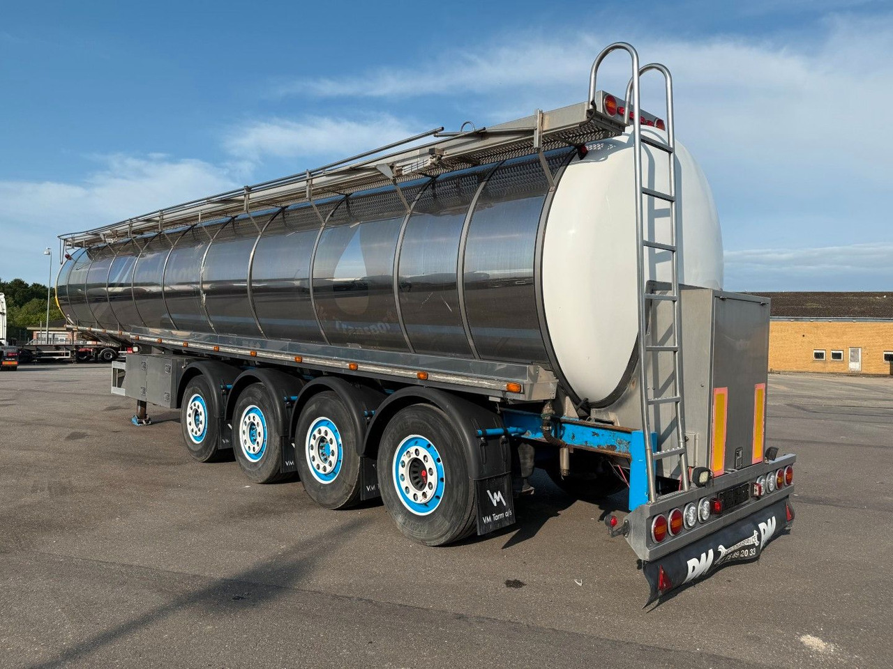 Burg VM Tarm 4 axle 33.000 L Vogelsang - Semirremolque cisterna: foto 4 Burg VM Tarm 4 axle 33.000 L Vogelsang - Semirremolque cisterna: foto 4