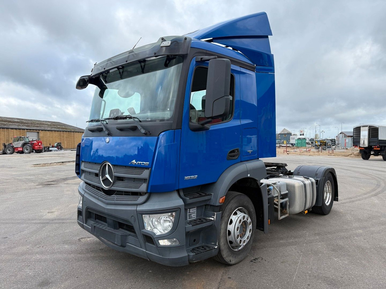 Mercedes-Benz Actros 1832 4x2 Euro 6 - Cabeza tractora: foto 1 Mercedes-Benz Actros 1832 4x2 Euro 6 - Cabeza tractora: foto 1