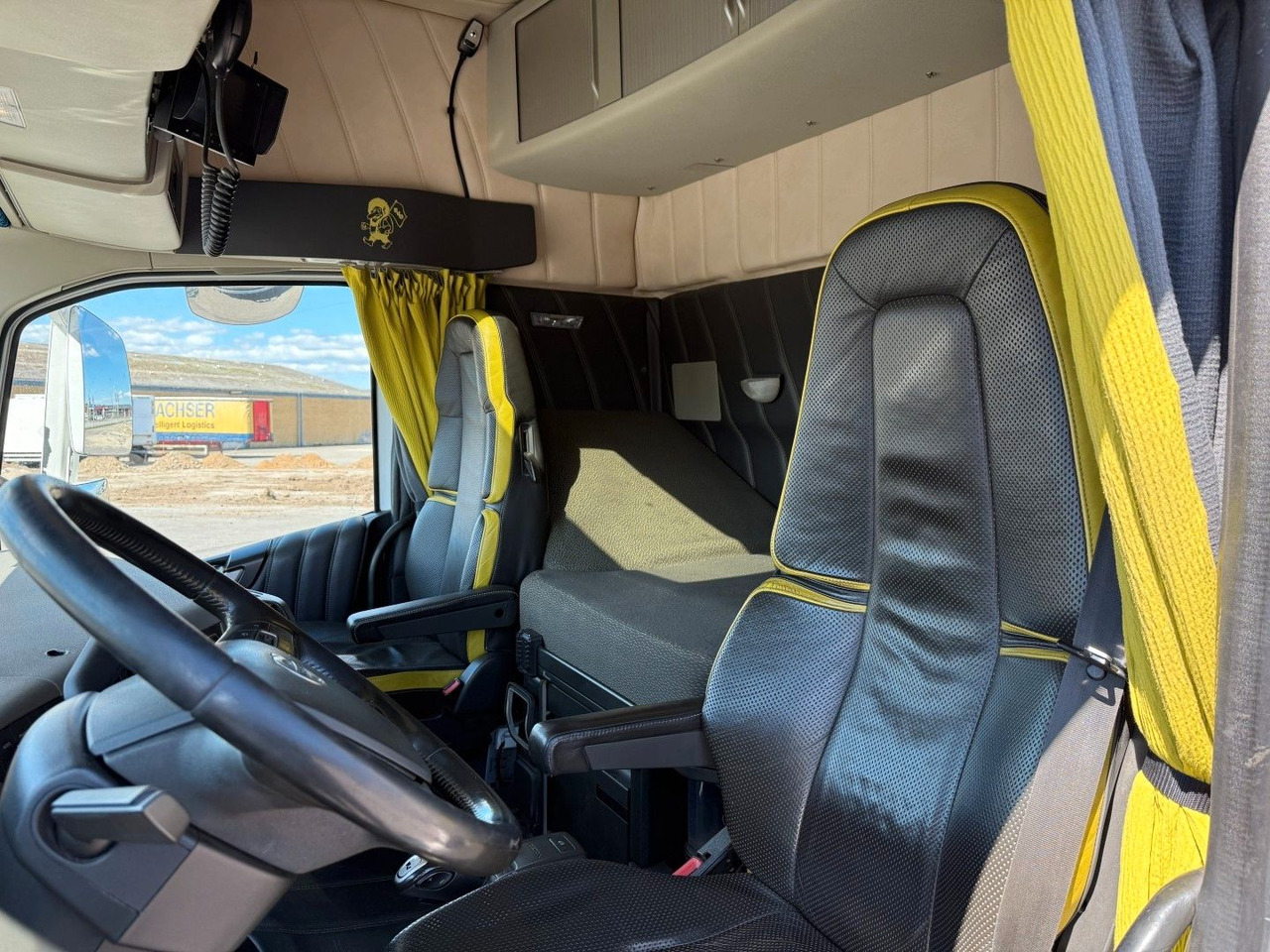 Camión grúa Volvo FH 16.550 6x2*4 / Crane HMF 3220K4 Euro 6: foto 15 Camión grúa Volvo FH 16.550 6x2*4 / Crane HMF 3220K4 Euro 6: foto 15