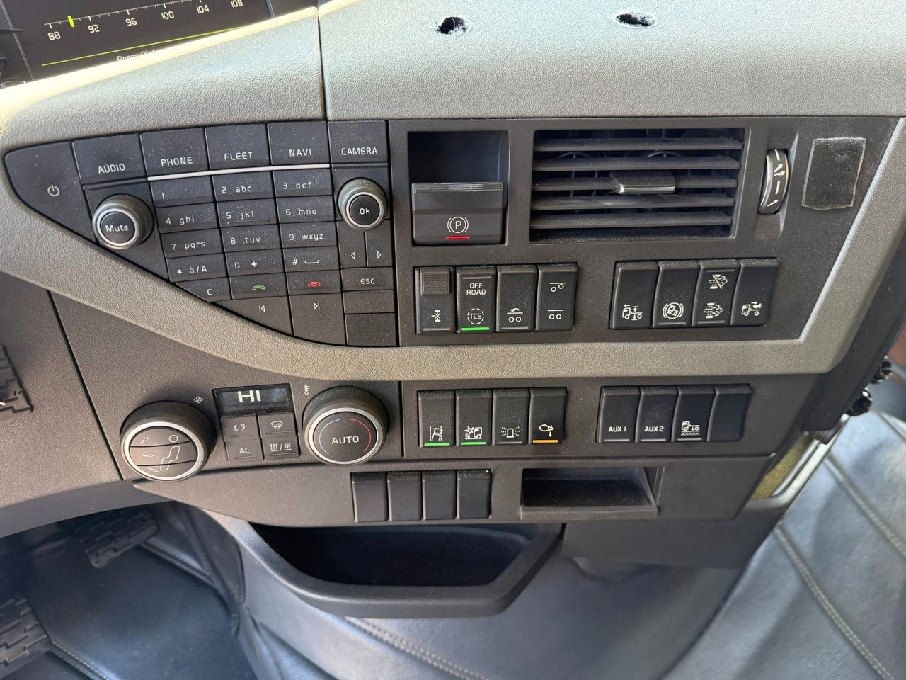 Camión grúa Volvo FH 16.550 6x2*4 / Crane HMF 3220K4 Euro 6: foto 20 Camión grúa Volvo FH 16.550 6x2*4 / Crane HMF 3220K4 Euro 6: foto 20