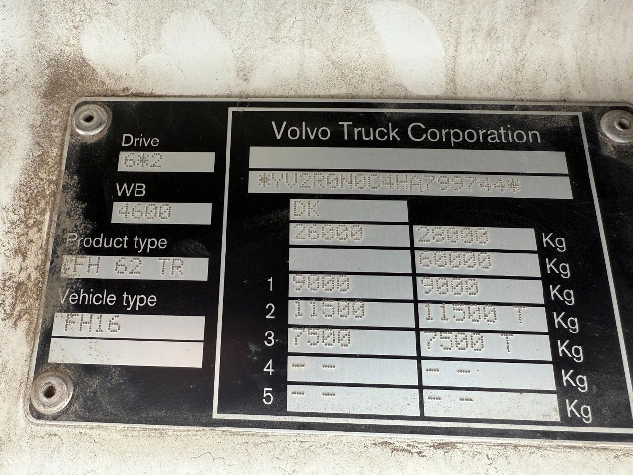 Camión grúa Volvo FH 16.550 6x2*4 / Crane HMF 3220K4 Euro 6: foto 24 Camión grúa Volvo FH 16.550 6x2*4 / Crane HMF 3220K4 Euro 6: foto 24