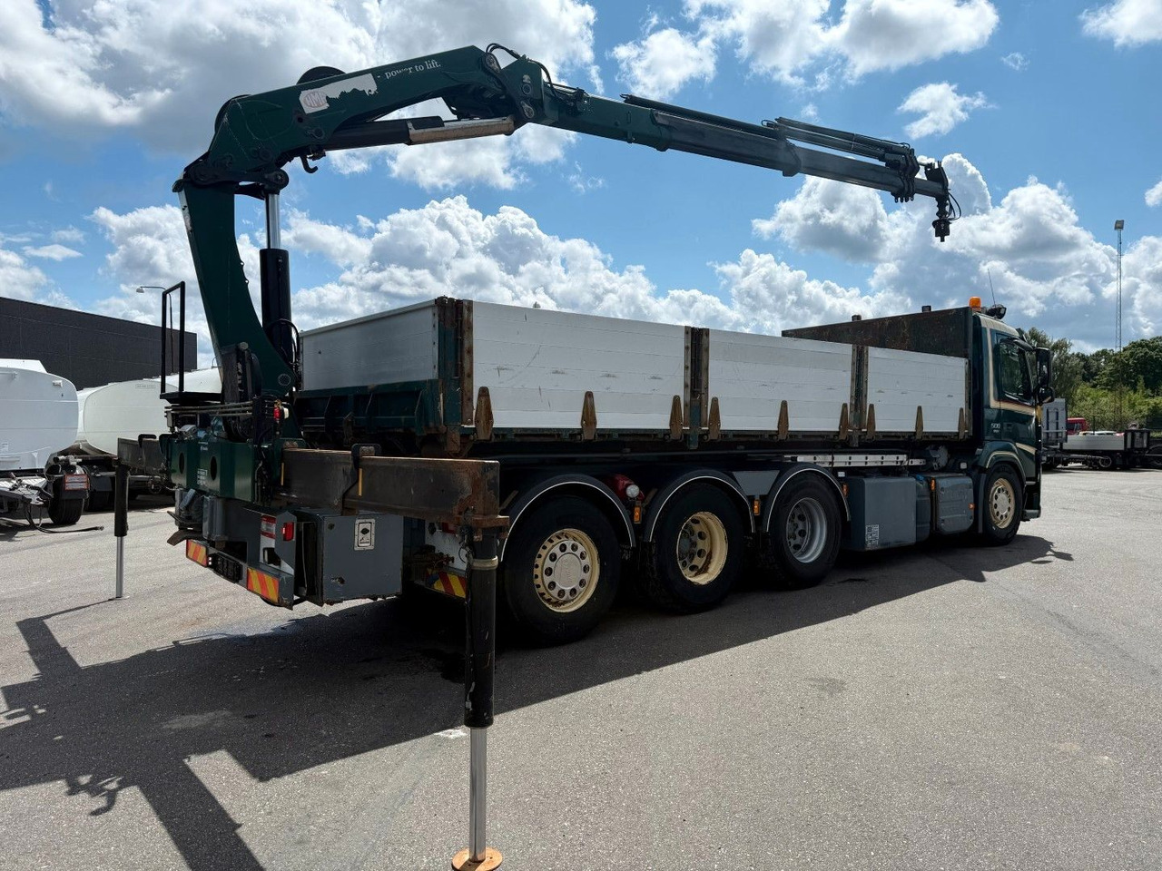 Volvo FM500 8x4*4 Tipper / Crane HMF2620-K5 - Camión volquete, Camión grúa: foto 4 Volvo FM500 8x4*4 Tipper / Crane HMF2620-K5 - Camión volquete, Camión grúa: foto 4