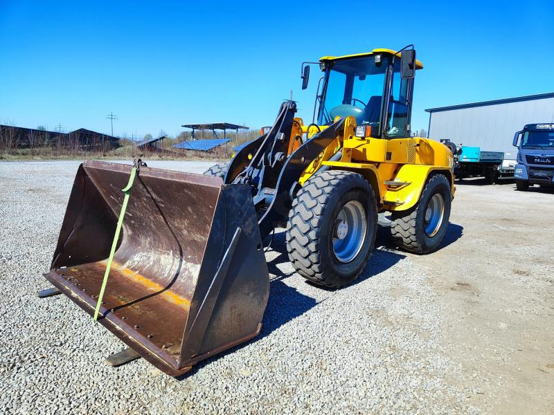 Volvo L 45 - Cargadora de ruedas: foto 2 Volvo L 45 - Cargadora de ruedas: foto 2