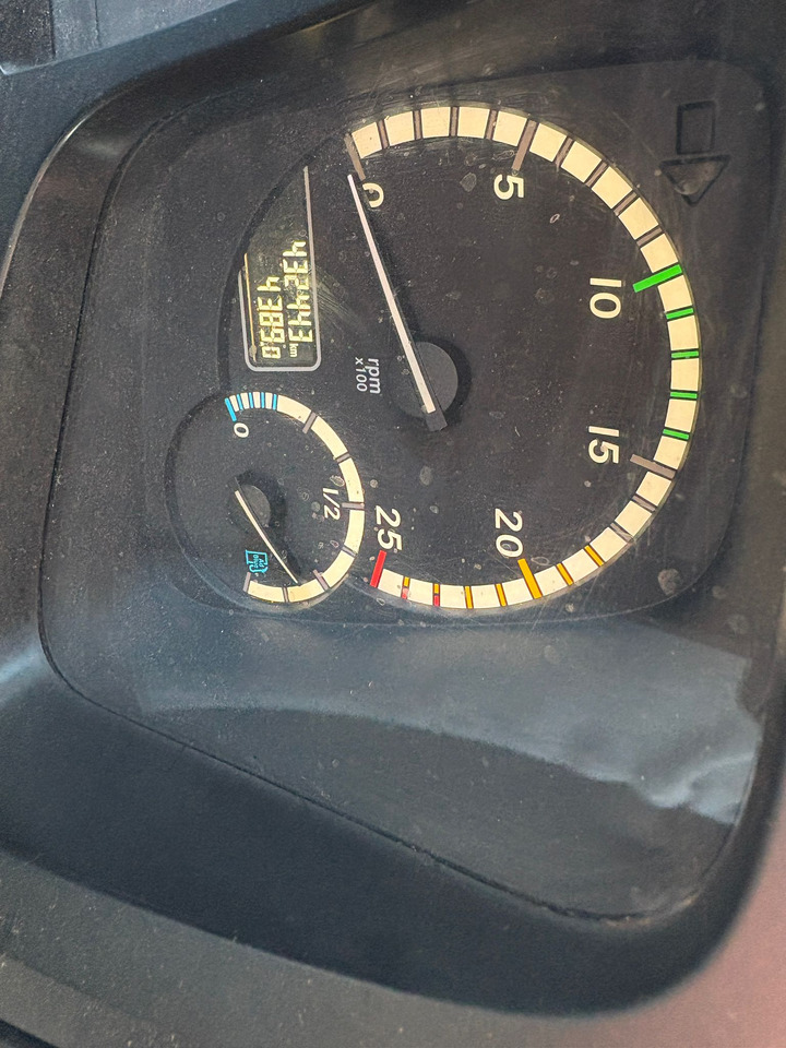 Mercedes Arocs 3240 - Camión caja abierta: foto 5 Mercedes Arocs 3240 - Camión caja abierta: foto 5