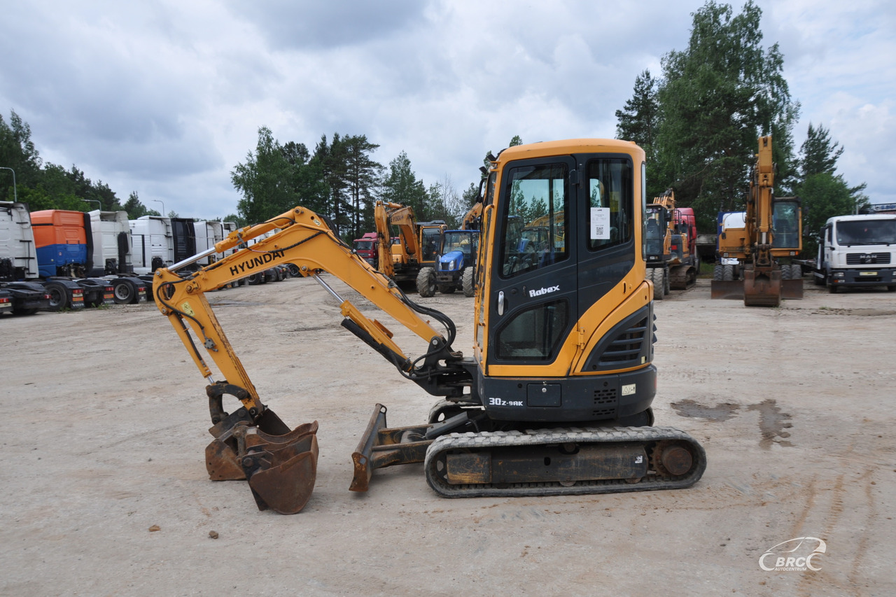 Hyundai R30Z-9AK - Miniexcavadora: foto 3 Hyundai R30Z-9AK - Miniexcavadora: foto 3