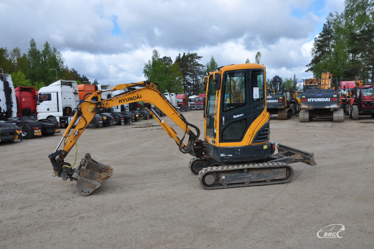 Hyundai R30Z-9AK - Miniexcavadora: foto 3 Hyundai R30Z-9AK - Miniexcavadora: foto 3
