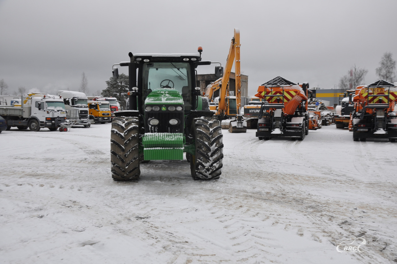 John Deere 8245R - Tractor: foto 3 John Deere 8245R - Tractor: foto 3