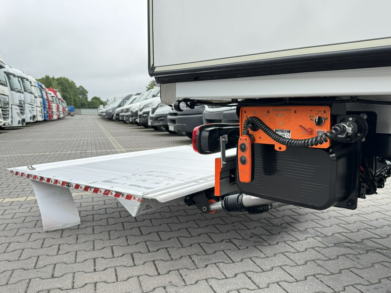 Furgoneta frigorifica Iveco Daily 35S16 V: foto 10