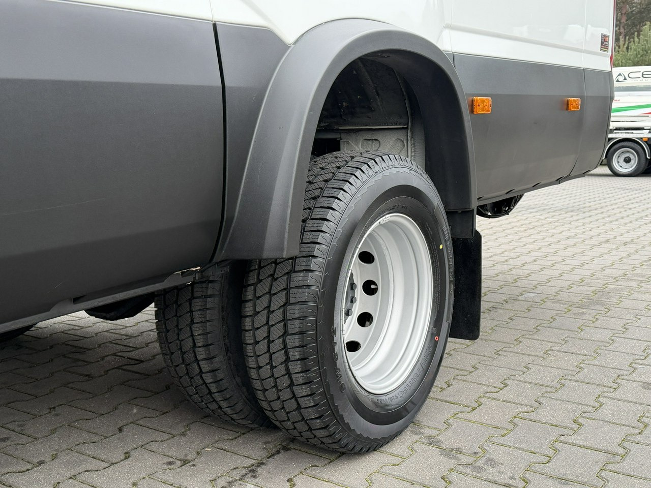 Iveco Daily 70C18 V H - Furgón: foto 3 Iveco Daily 70C18 V H - Furgón: foto 3