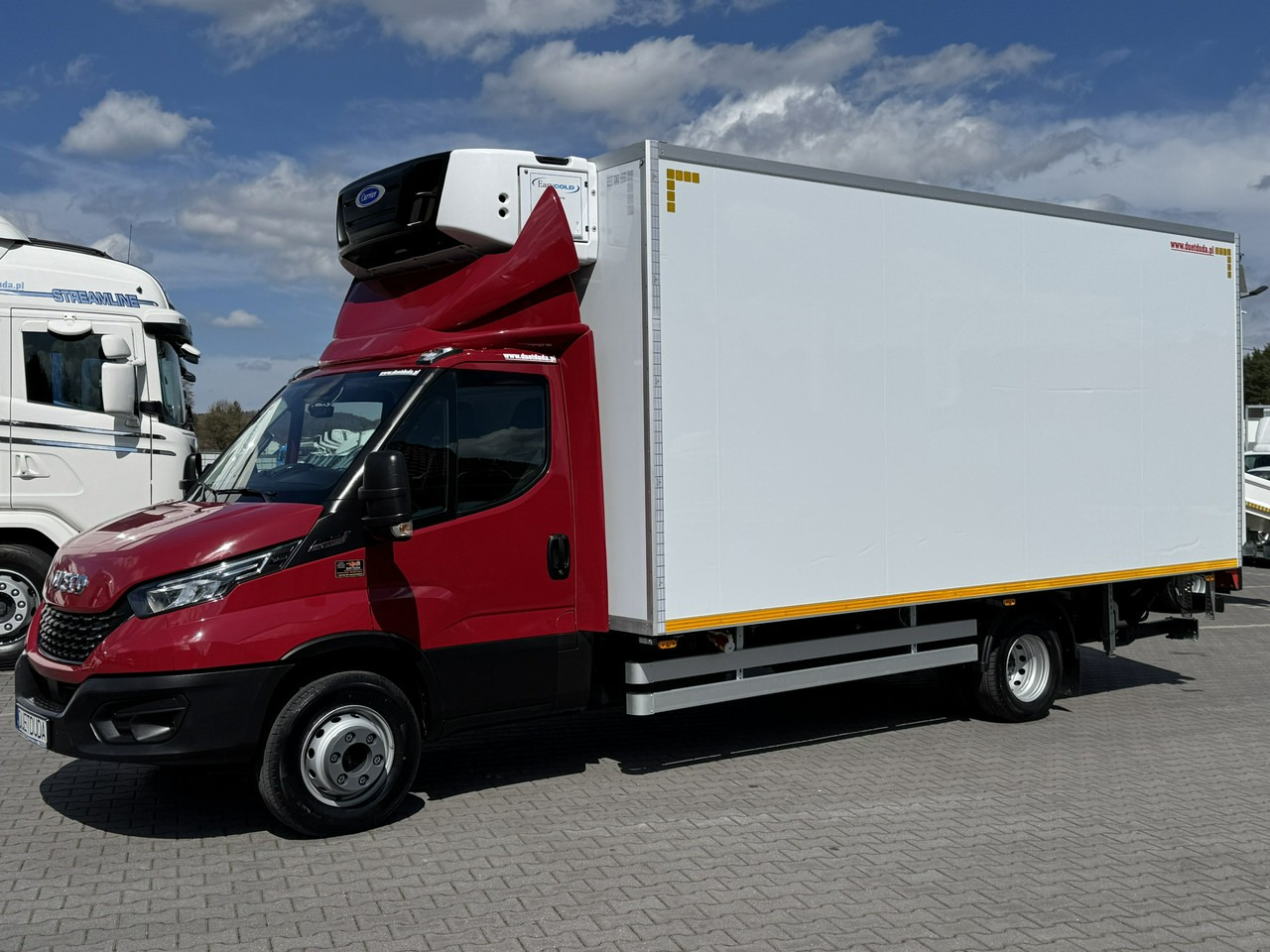 Iveco Daily 72C21 Mroźnia HI-MATIC Ściana Grodziowa Multitemperatura - Furgoneta frigorifica: foto 3 Iveco Daily 72C21 Mroźnia HI-MATIC Ściana Grodziowa Multitemperatura - Furgoneta frigorifica: foto 3