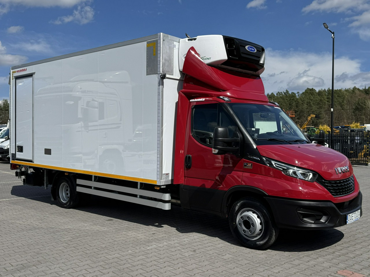 Iveco Daily 72C21 Mroźnia HI-MATIC Ściana Grodziowa Multitemperatura - Furgoneta frigorifica: foto 2 Iveco Daily 72C21 Mroźnia HI-MATIC Ściana Grodziowa Multitemperatura - Furgoneta frigorifica: foto 2