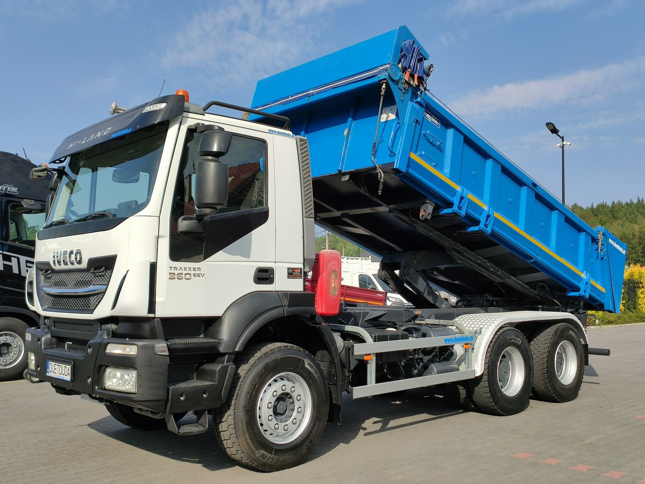 Iveco Trakker 360 EEV Manual 6x4 Wywrot 3-stronny Hydroburta Bok i Tył - Camión volquete: foto 3 Iveco Trakker 360 EEV Manual 6x4 Wywrot 3-stronny Hydroburta Bok i Tył - Camión volquete: foto 3