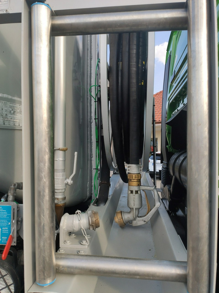 Camión cisterna MAN TGA 26.400 Autocysterna z Dystrybucją Ważne TDT: foto 9