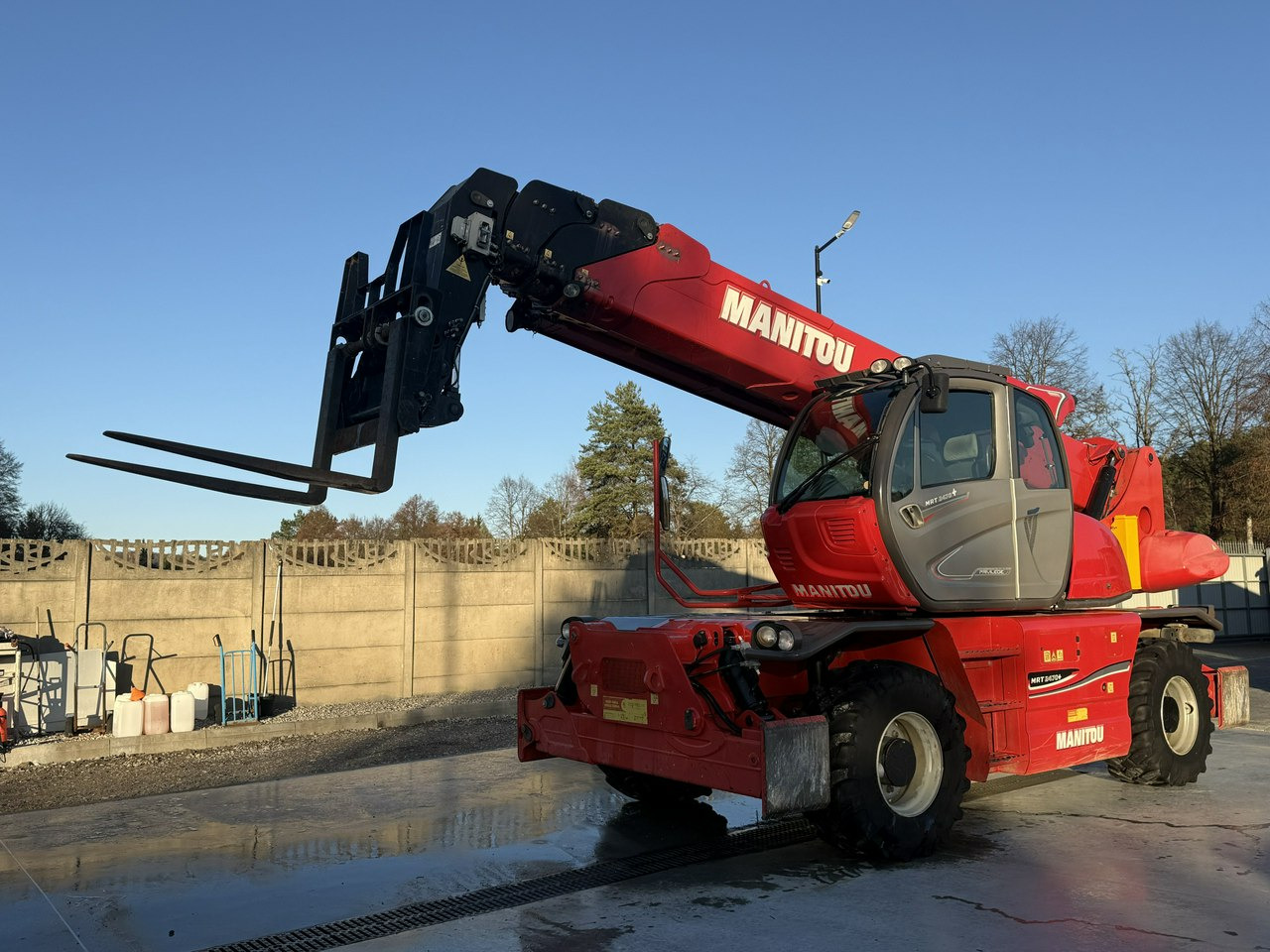 Manipulador telescópico Manitou MRT 2470 + PRIVILEGE ST4 S1 ROTO Ładowarka Teleskopowa: foto 9 Manipulador telescópico Manitou MRT 2470 + PRIVILEGE ST4 S1 ROTO Ładowarka Teleskopowa: foto 9