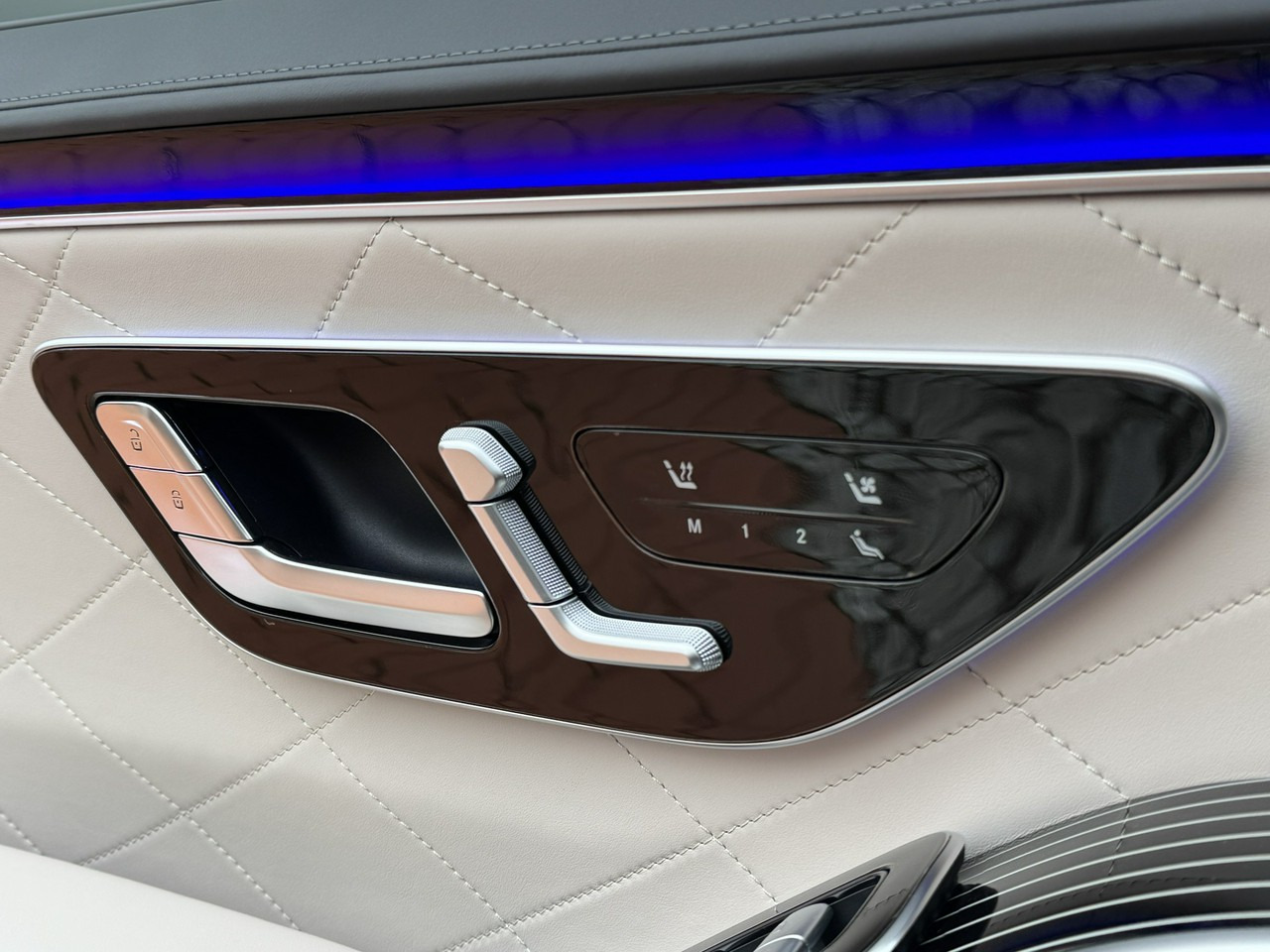 Sedan Mercedes S 450: foto 46