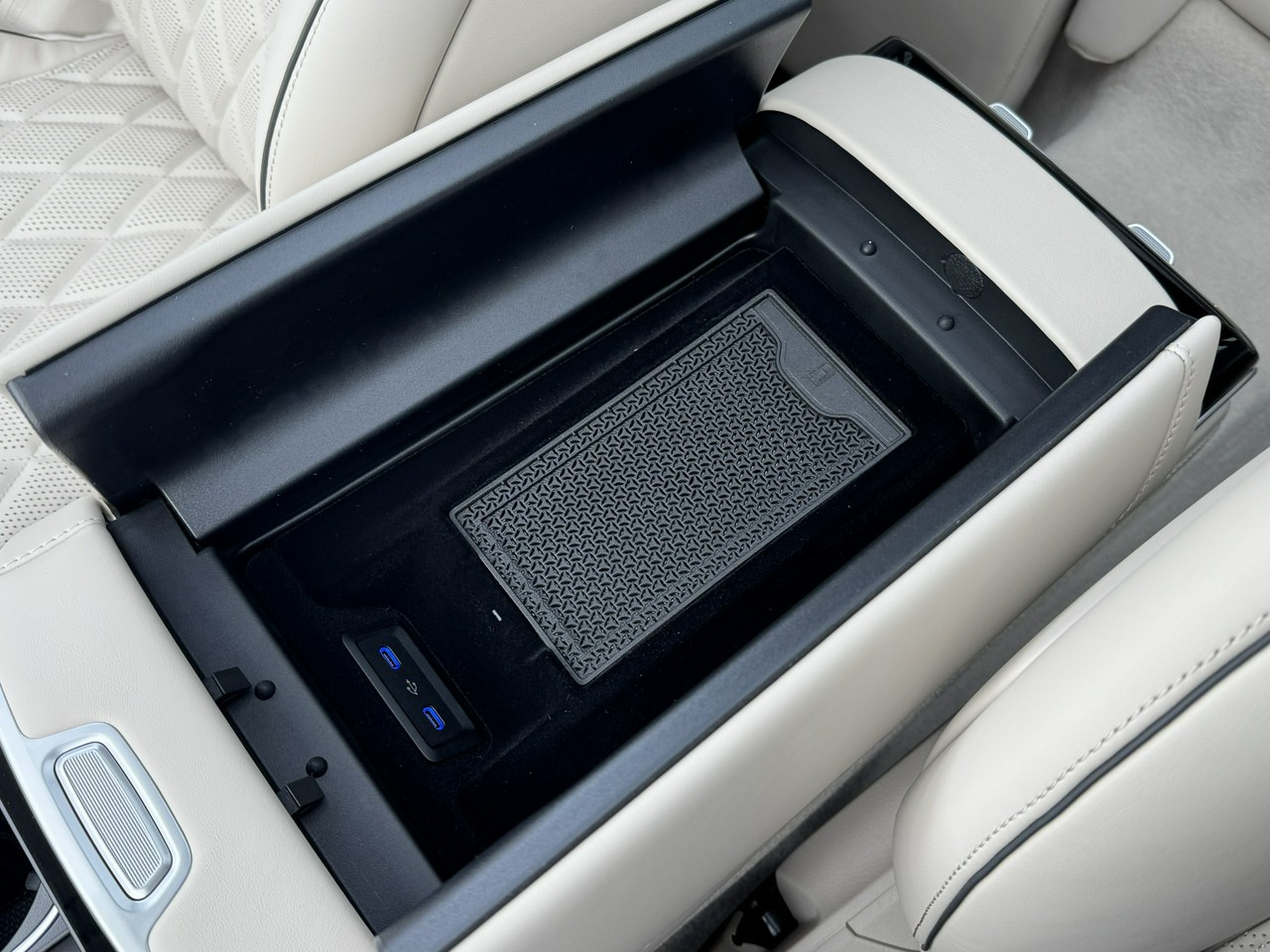 Sedan Mercedes S 450: foto 40