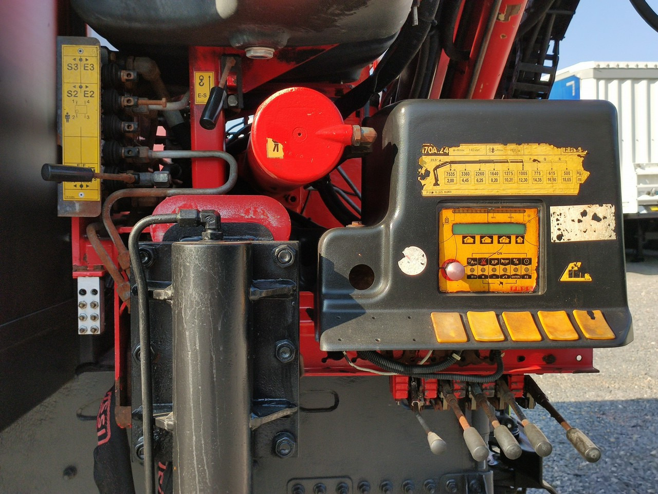 Camión caja abierta, Camión grúa Volvo FM 440 6x4 HDS FASSI F170 Składany w Literę Z: foto 31