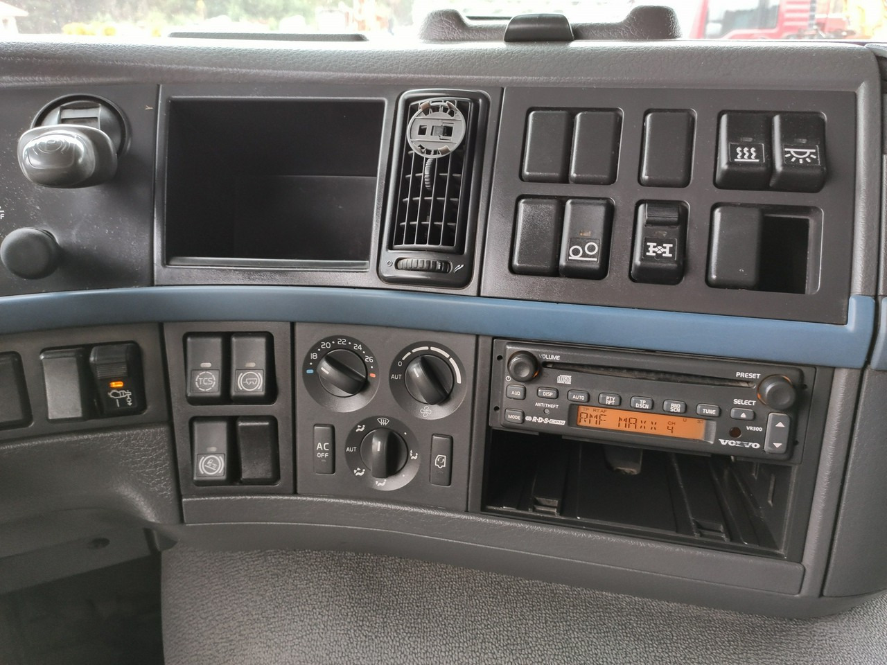 Camión caja abierta, Camión grúa Volvo FM 440 6x4 HDS FASSI F170 Składany w Literę Z: foto 38