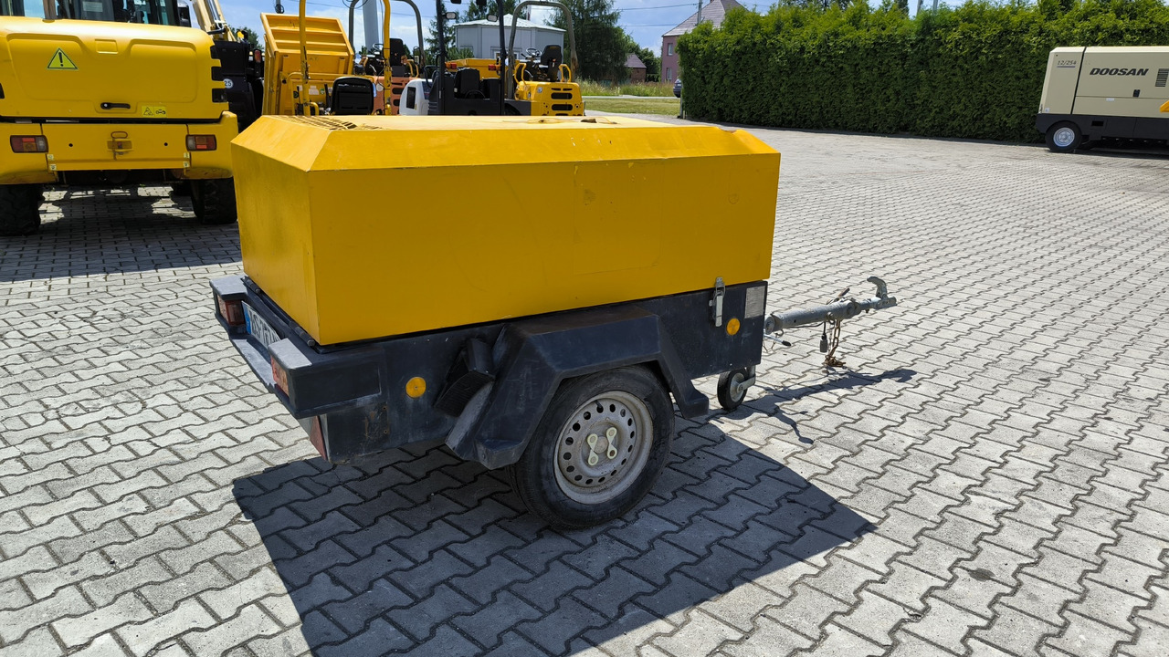 DOOSAN 7/31 - Compresor de aire: foto 2 DOOSAN 7/31 - Compresor de aire: foto 2