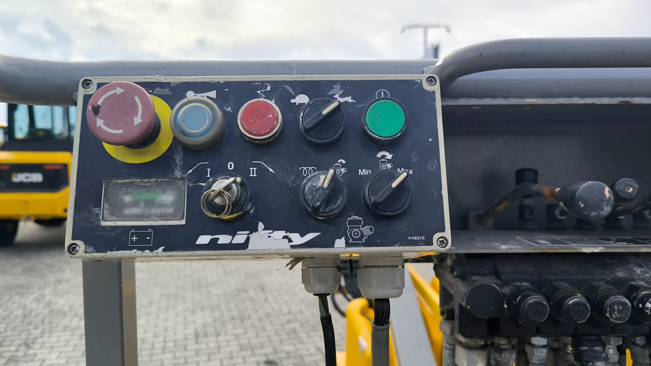 Plataforma articulada NIFTYLIFT HR 12 NDE: foto 10 Plataforma articulada NIFTYLIFT HR 12 NDE: foto 10