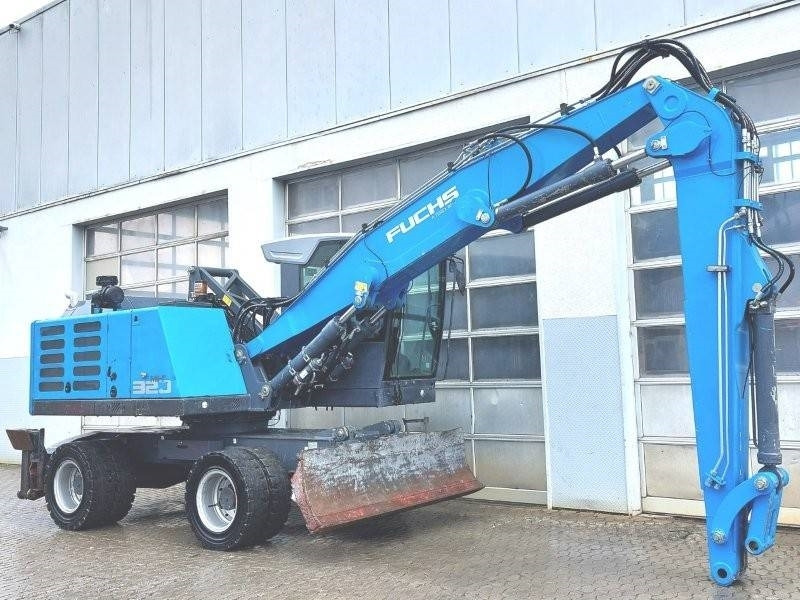 Fuchs MHL 320 F - Manipulador de materiales: foto 4 Fuchs MHL 320 F - Manipulador de materiales: foto 4
