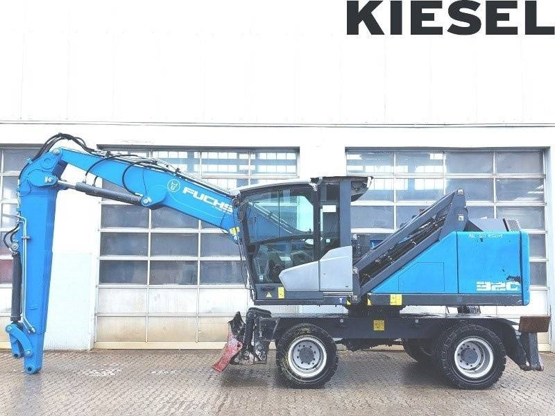Fuchs MHL 320 F - Manipulador de materiales: foto 1 Fuchs MHL 320 F - Manipulador de materiales: foto 1