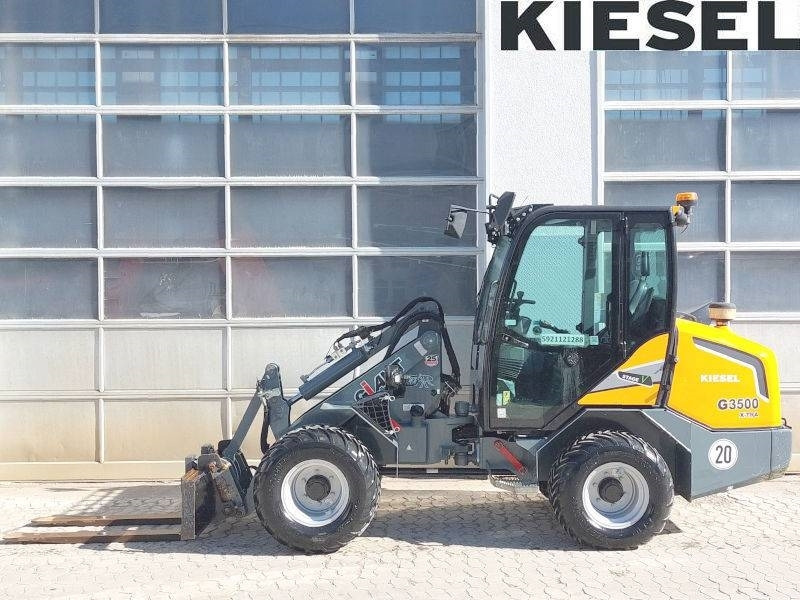 Giant G 3500 X-Tra - Minicargadora: foto 1 Giant G 3500 X-Tra - Minicargadora: foto 1