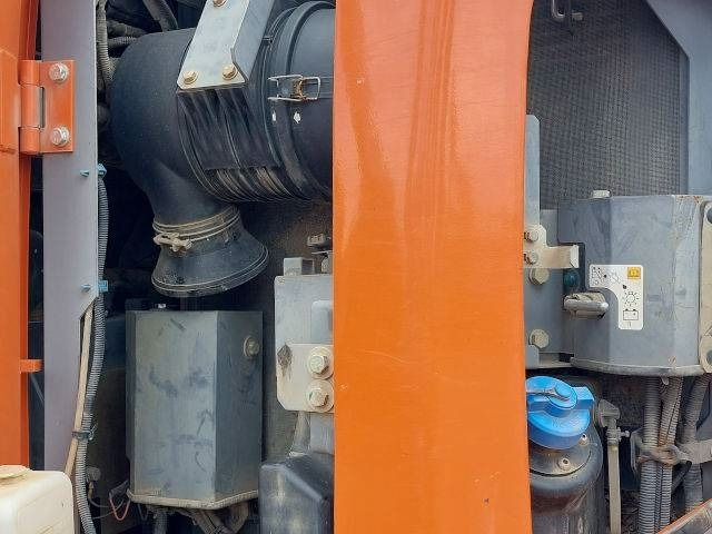 Excavadora de cadenas Hitachi ZX 135 US-6: foto 9