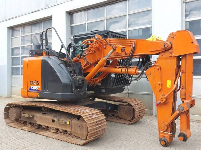 Hitachi ZX 135 US-6 Short reach front tunnel excavator - Excavadora de cadenas: foto 4 Hitachi ZX 135 US-6 Short reach front tunnel excavator - Excavadora de cadenas: foto 4