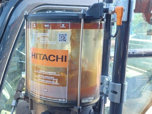 Excavadora de cadenas Hitachi ZX 135 US-7: foto 8