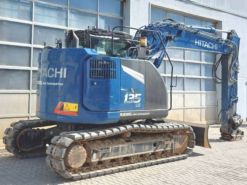 Excavadora de cadenas Hitachi ZX 135 US-7: foto 6