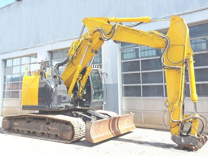 Hitachi ZX 225 US LC-6 - Excavadora de cadenas: foto 4 Hitachi ZX 225 US LC-6 - Excavadora de cadenas: foto 4