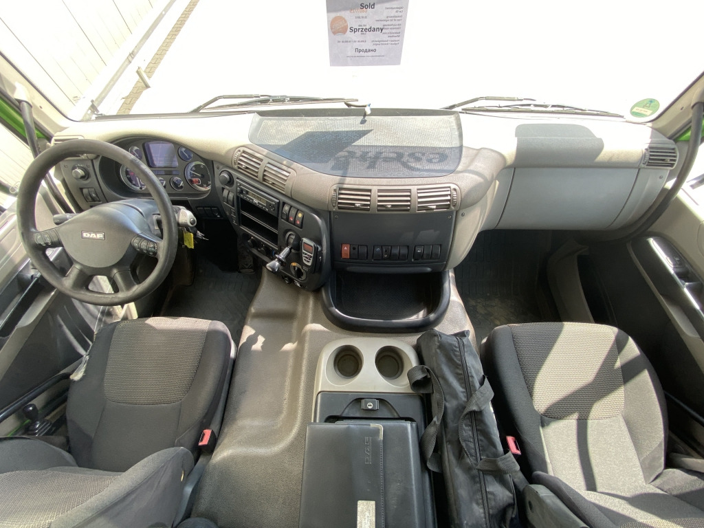 Camión portacontenedor de cadenas DAF CF 85.360: foto 16 Camión portacontenedor de cadenas DAF CF 85.360: foto 16