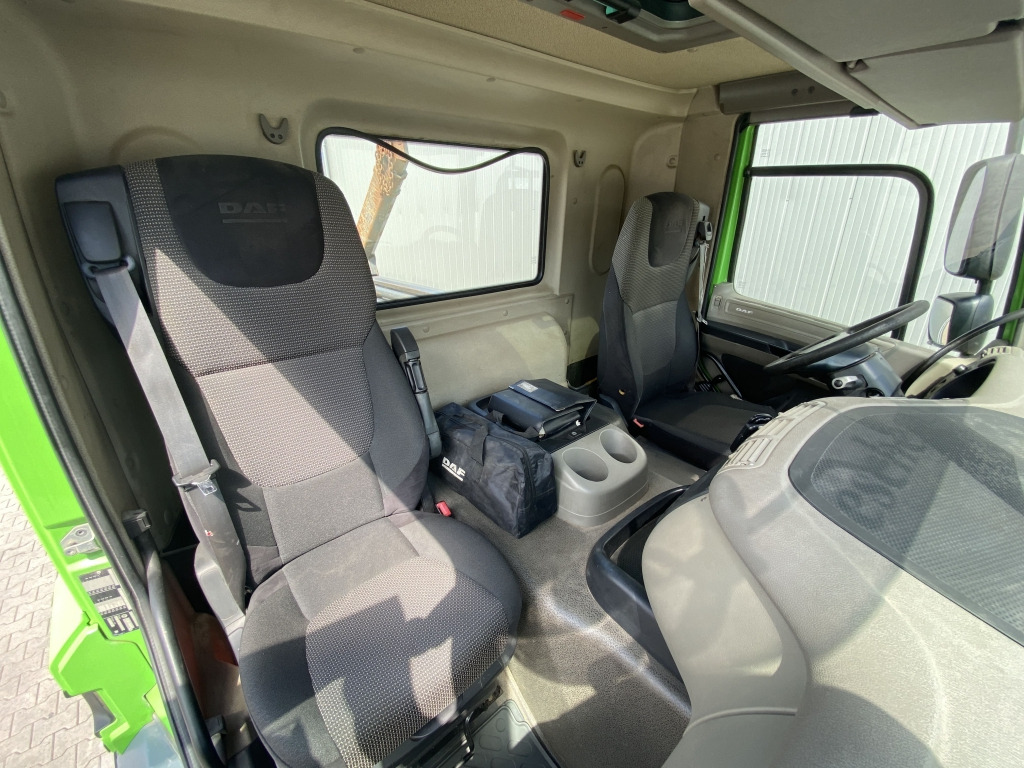 Camión portacontenedor de cadenas DAF CF 85.360: foto 15 Camión portacontenedor de cadenas DAF CF 85.360: foto 15