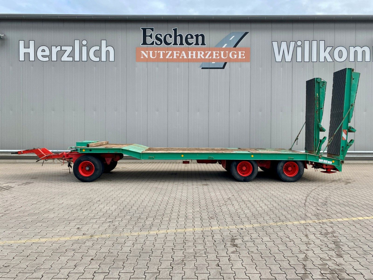Goldhofer TU3-24/80 Tieflader*Wechselzugauge*Trommelbremse - Remolque góndola rebajadas: foto 2 Goldhofer TU3-24/80 Tieflader*Wechselzugauge*Trommelbremse - Remolque góndola rebajadas: foto 2