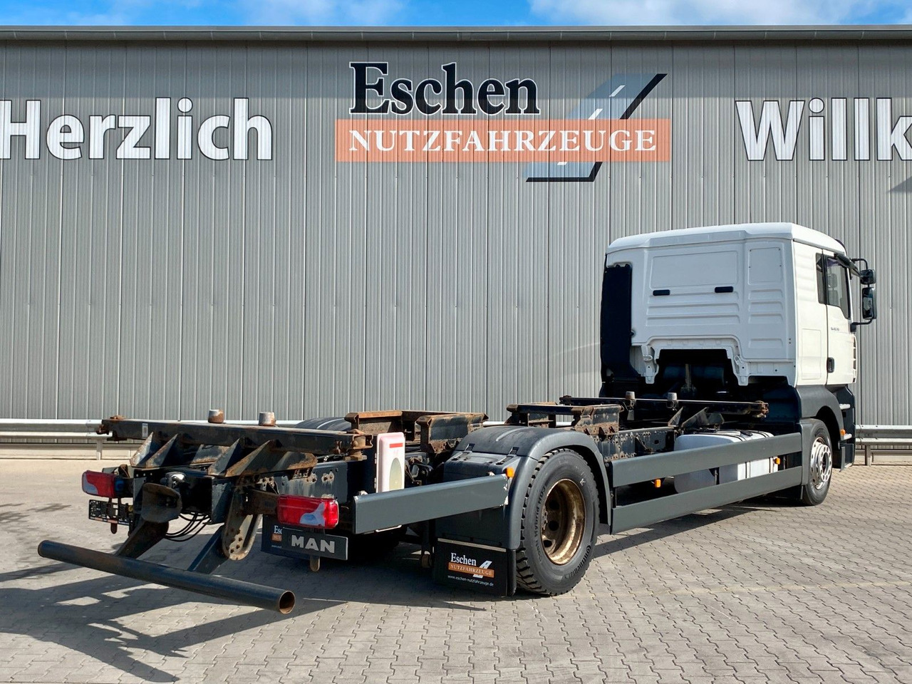 MAN TGA 18.350 LL Fahrschule*Driving school*5 Sitze MAN TGA 18.350 LL Fahrschule*Driving school*5 Sitze - Camión portacontenedore/ Intercambiable: foto 5 MAN TGA 18.350 LL Fahrschule*Driving school*5 Sitze MAN TGA 18.350 LL Fahrschule*Driving school*5 Sitze - Camión portacontenedore/ Intercambiable: foto 5